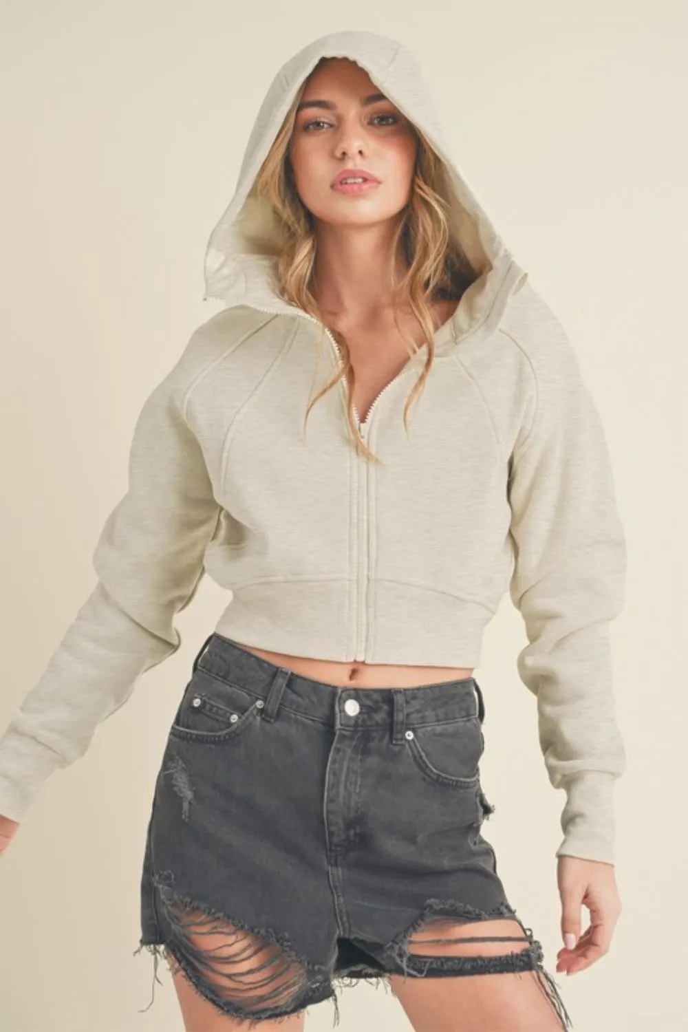 Aemi   Co Zip Up Raglan Sleeve Cropped Hoodie