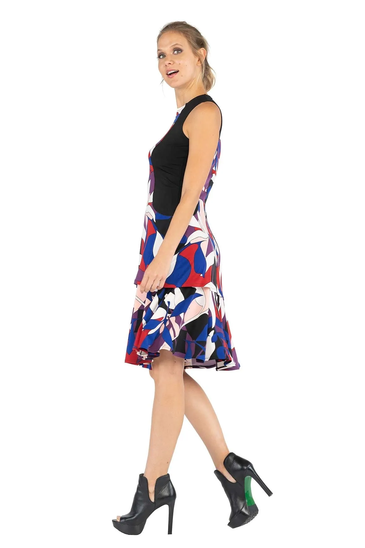 Curve Cut In Tunic